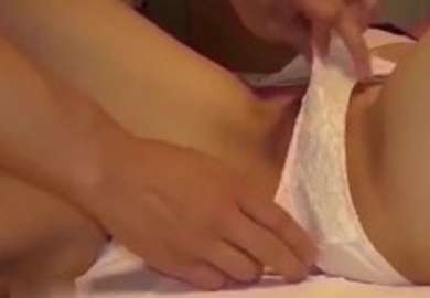 FC 24 77 85 38 [5 일 간 한 정 특 권 , 가 벼 운 얼굴 모 자 이크 , 리 메 이크 ] 점심 시간 에 숙 녀 의 전화를 받고 두 사람에게 절 정 까지 강요 받는 남편 의 취 미 는 다른 남 자의 수 탉 에 놀 린다 (리 메 이크)